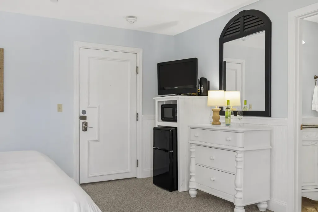 306 Eddy Road Edgecomb ME 04556