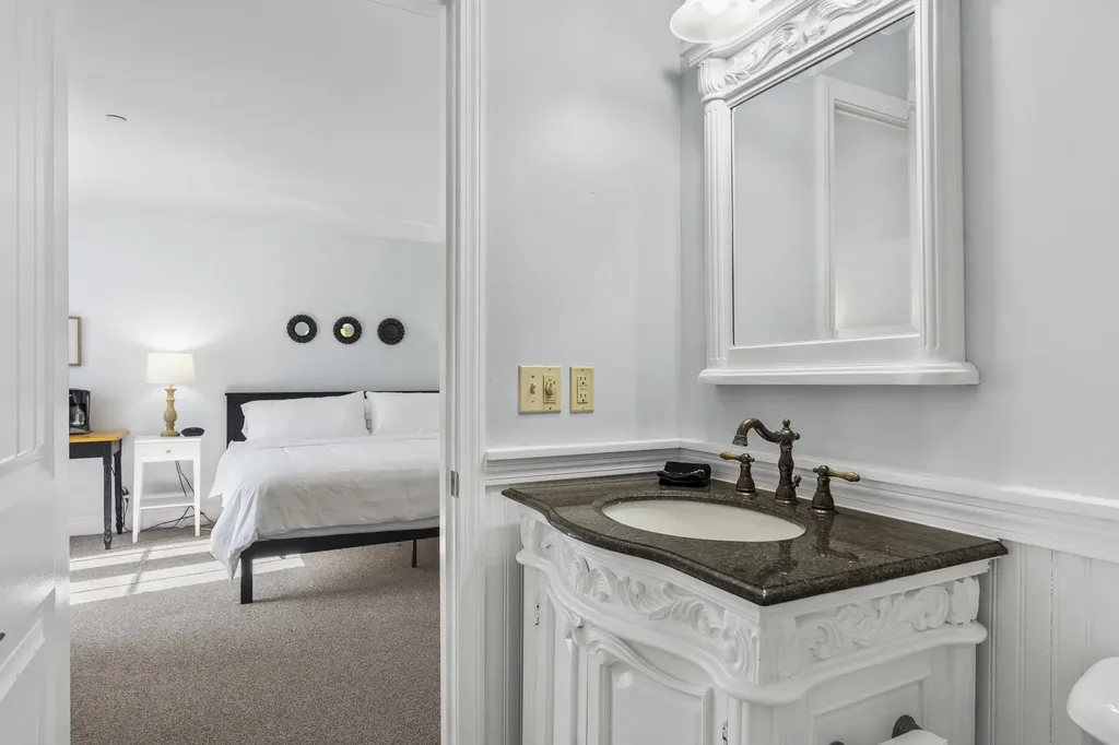 306 Eddy Road Edgecomb ME 04556