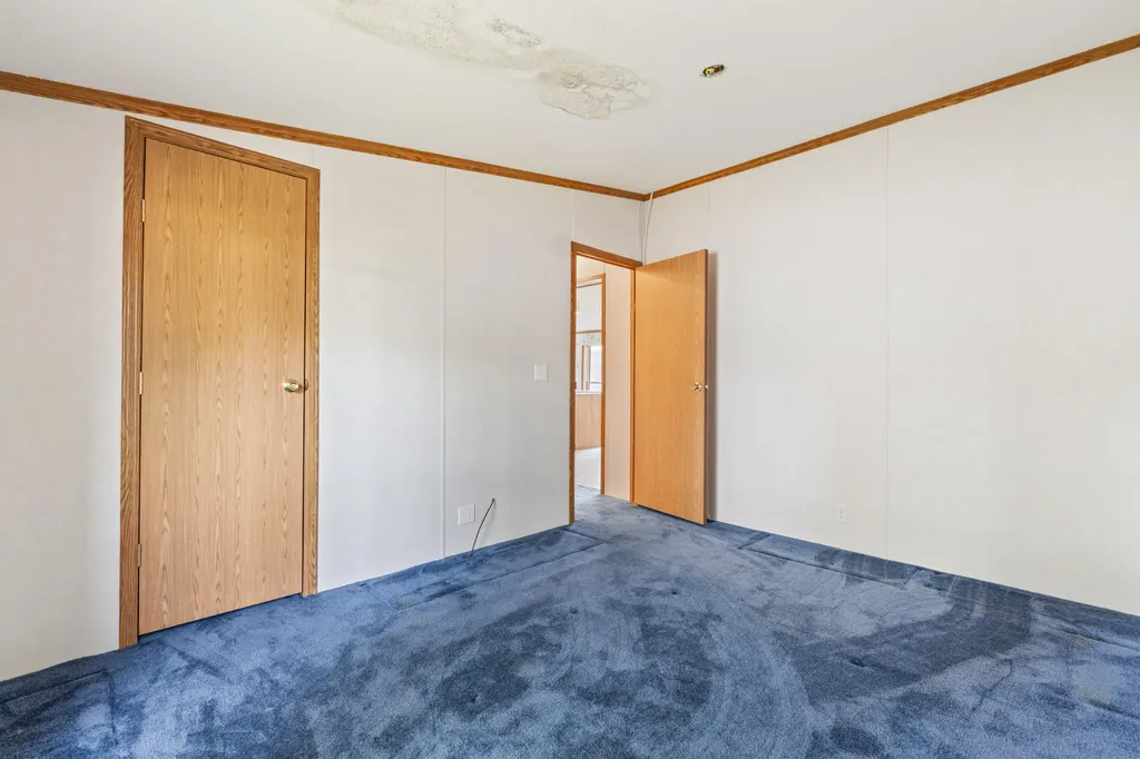 16 Larry Lane Brunswick ME 04011