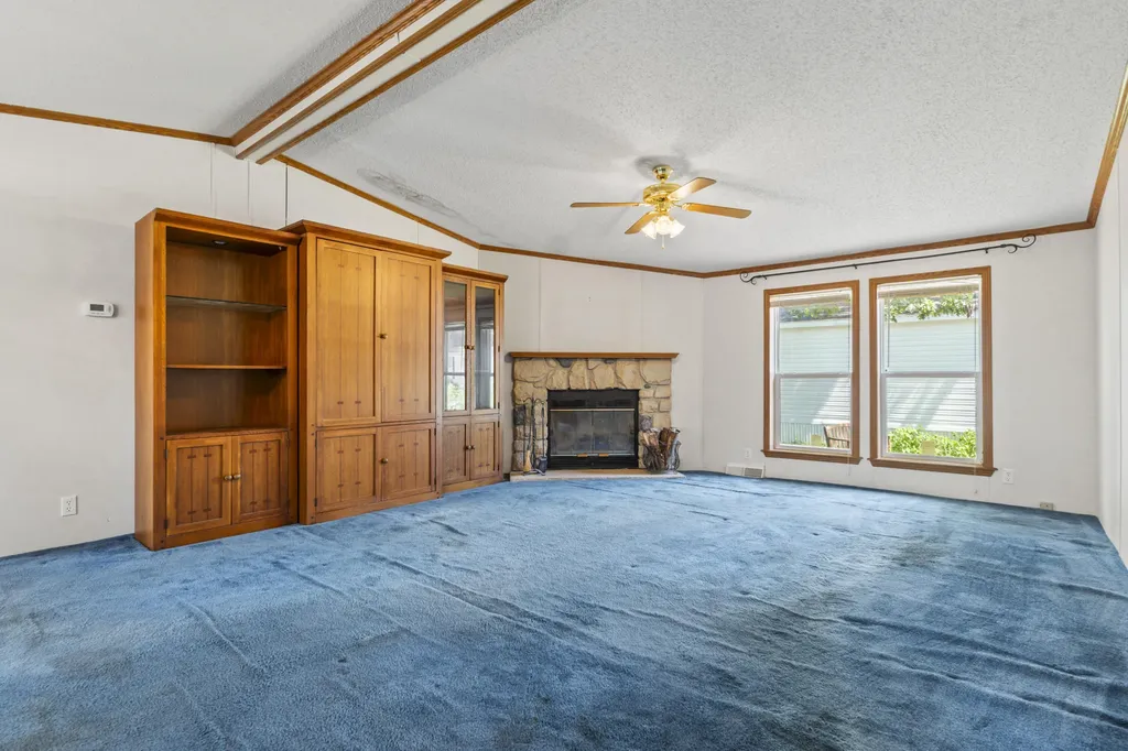 16 Larry Lane Brunswick ME 04011
