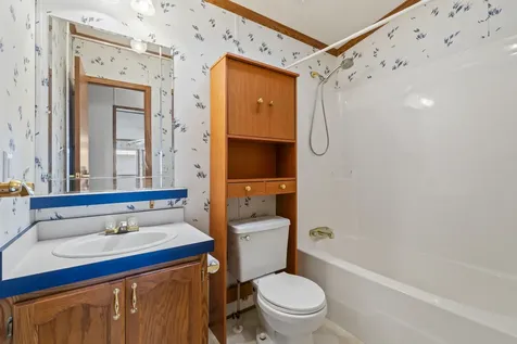 16 Larry Lane Brunswick ME 04011