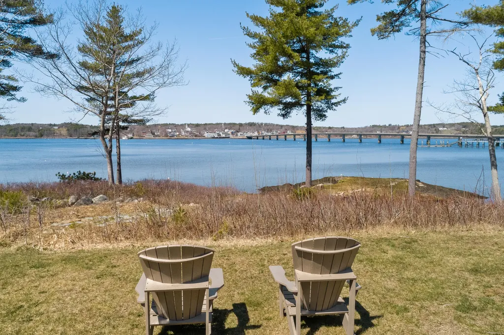306 Eddy Road Edgecomb ME 04556