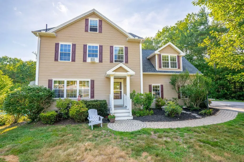 57 Thrush Terrace Windham ME 04062