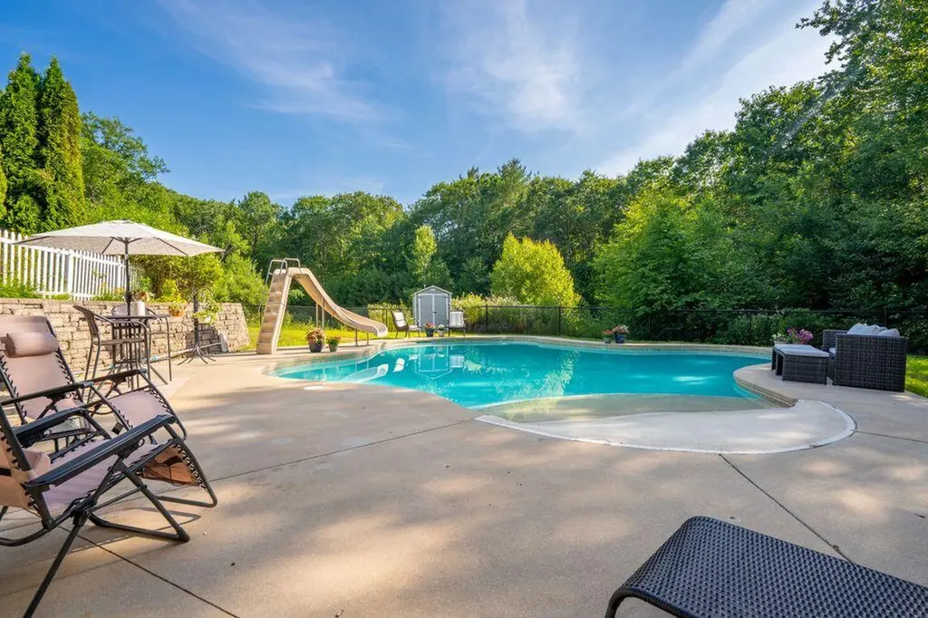 57 Thrush Terrace Windham ME 04062