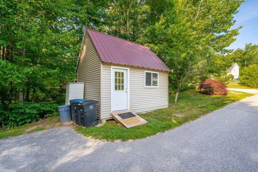 57 Thrush Terrace Windham ME 04062