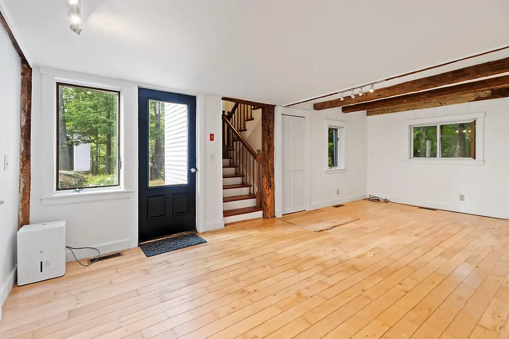 722 Belgrade Road Mount Vernon ME 04352
