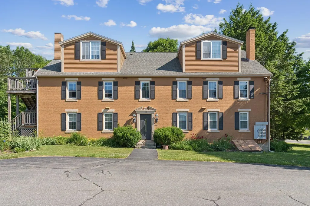 20 Oak Grove Avenue Bath ME 04530