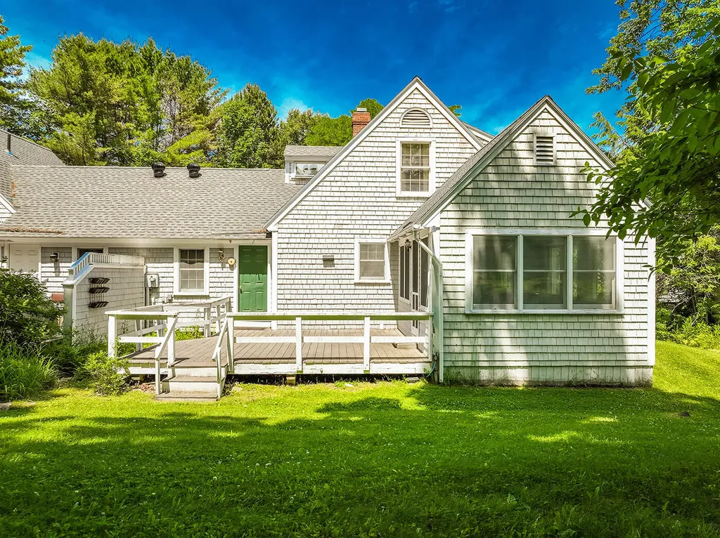 3 Curtis Avenue Camden ME 04843