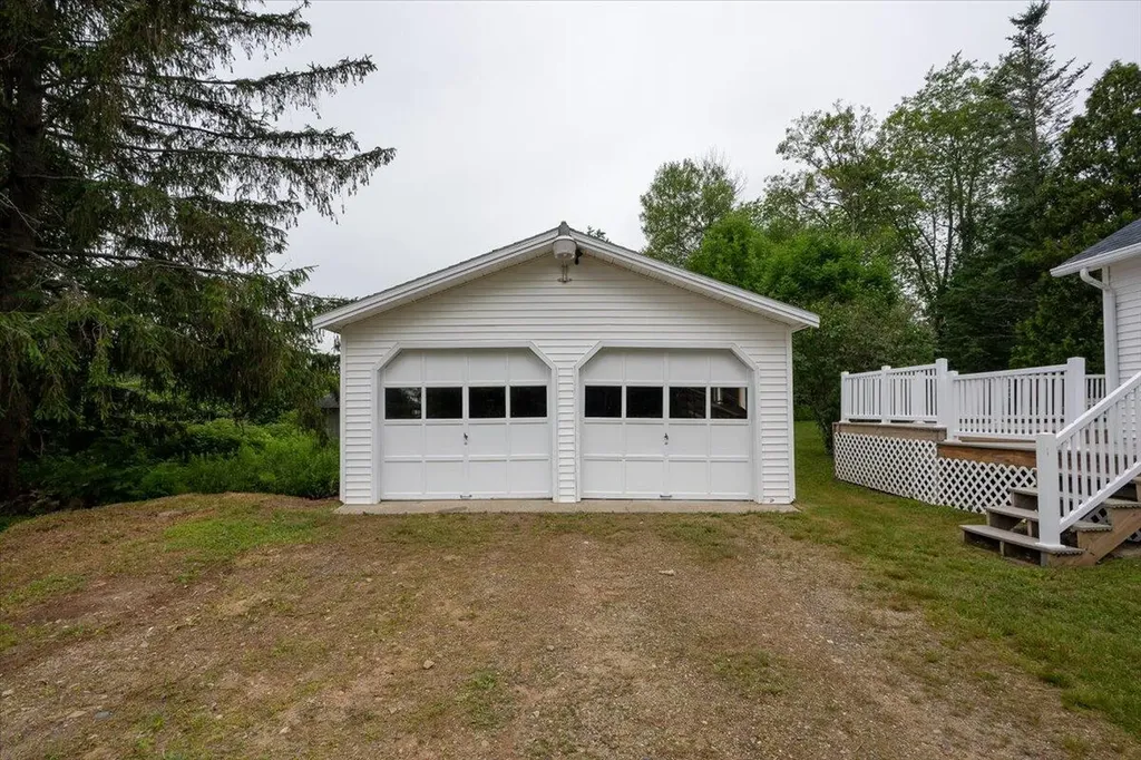 1069 River Avenue Gardiner ME 04345