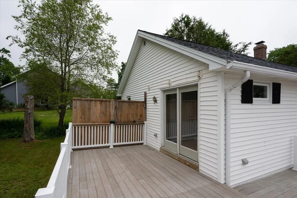 1069 River Avenue Gardiner ME 04345