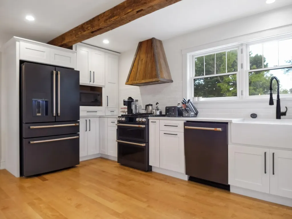 102 Main Street Belgrade ME 04917