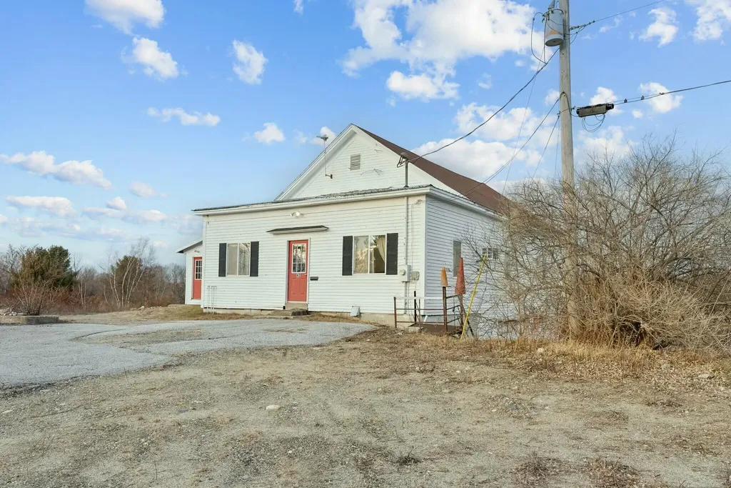43 Route 126 Monmouth ME 04259