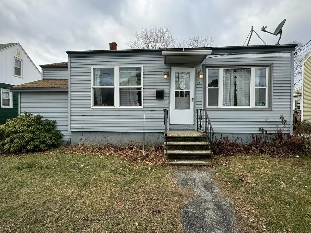 85 Fairlawn Avenue Lewiston ME 04240