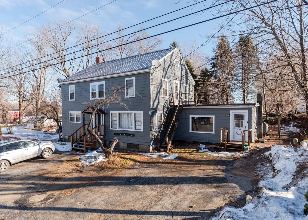 10 Carter Street Norway ME 04268