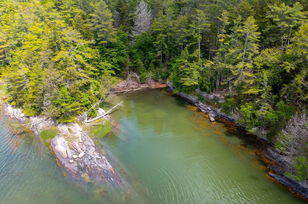 Map 80 Lot 18-0 White Island Harpswell ME 04079