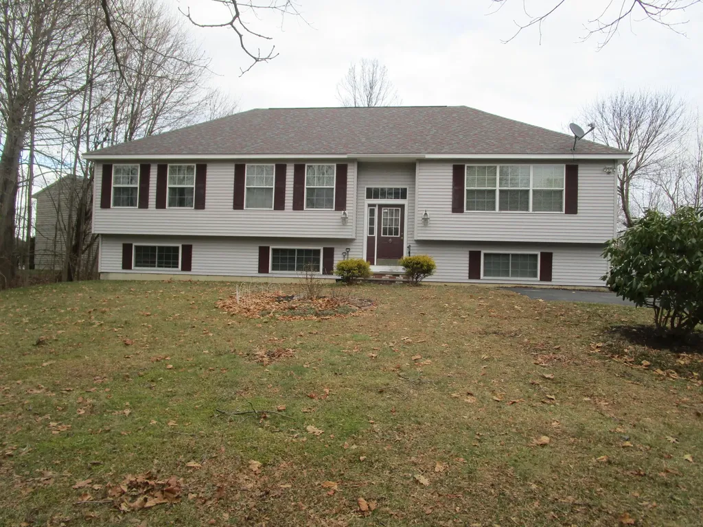 649 Kenduskeag Avenue Bangor ME 04401