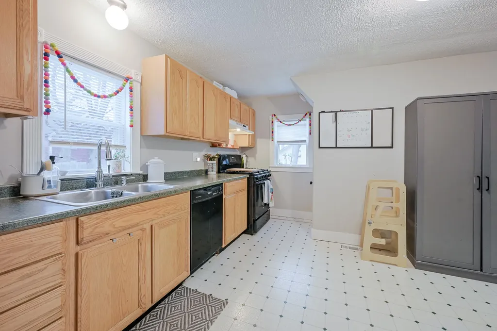 25 Center Street Augusta ME 04330