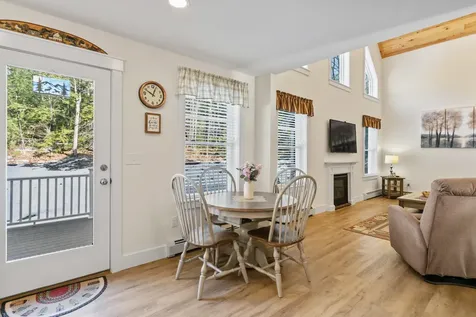 28 Mayberry Landing Naples ME 04055