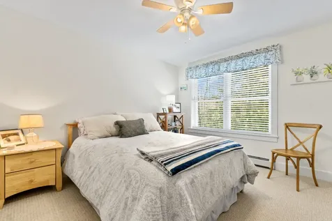 28 Mayberry Landing Naples ME 04055
