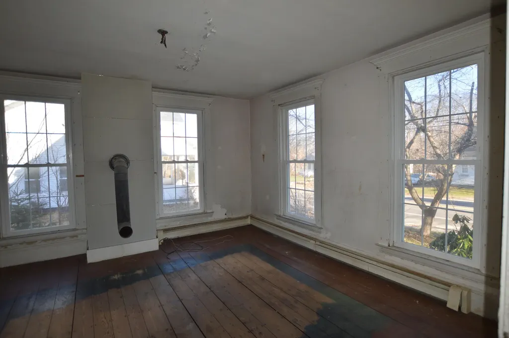 723 Main Street Monmouth ME 04259