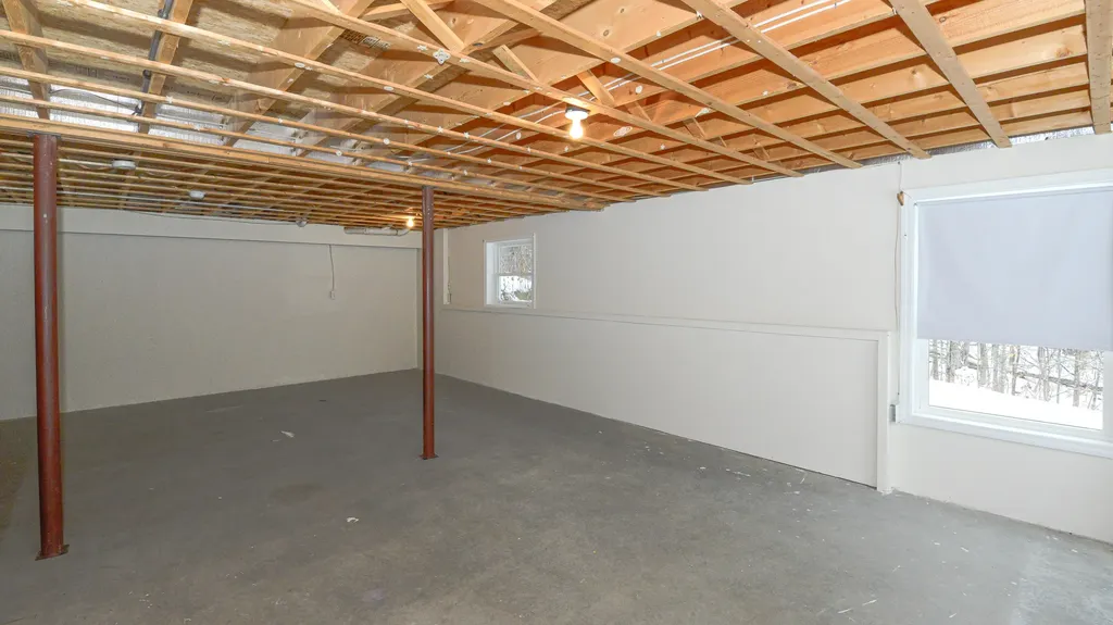 381 Quaker Ridge Road Casco ME 04015