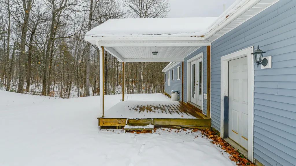 381 Quaker Ridge Road Casco ME 04015