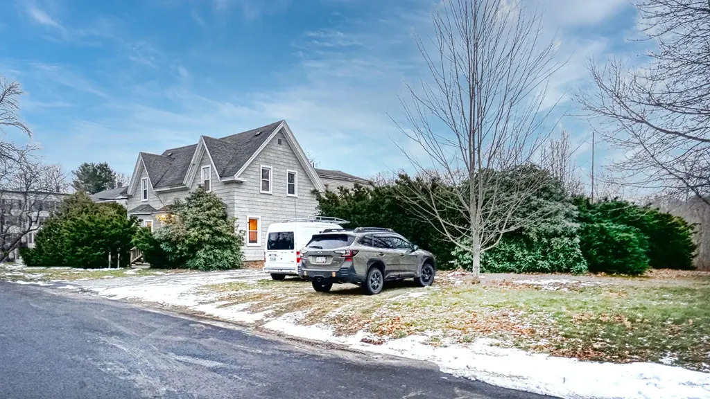 5 Wakefield Avenue Saco ME 04072