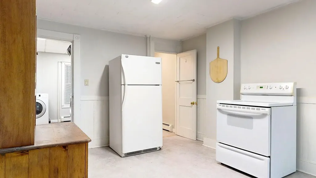 5 Wakefield Avenue Saco ME 04072