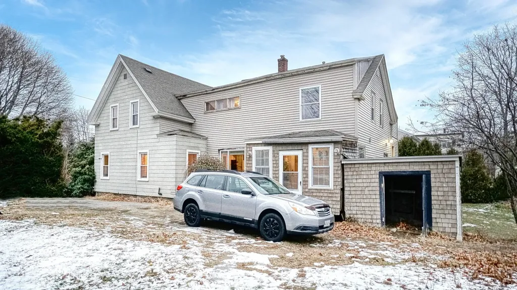 5 Wakefield Avenue Saco ME 04072