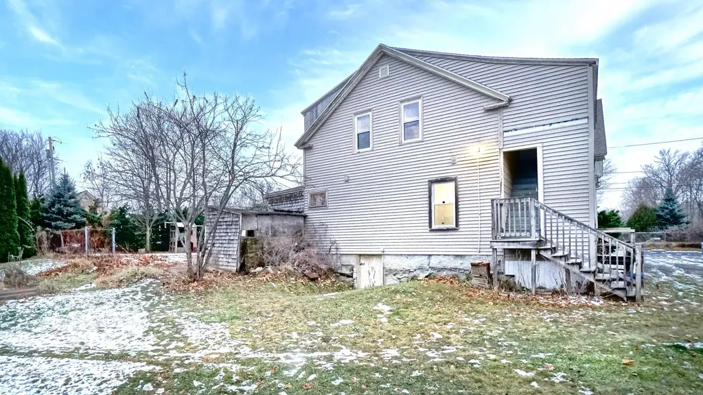 5 Wakefield Avenue Saco ME 04072