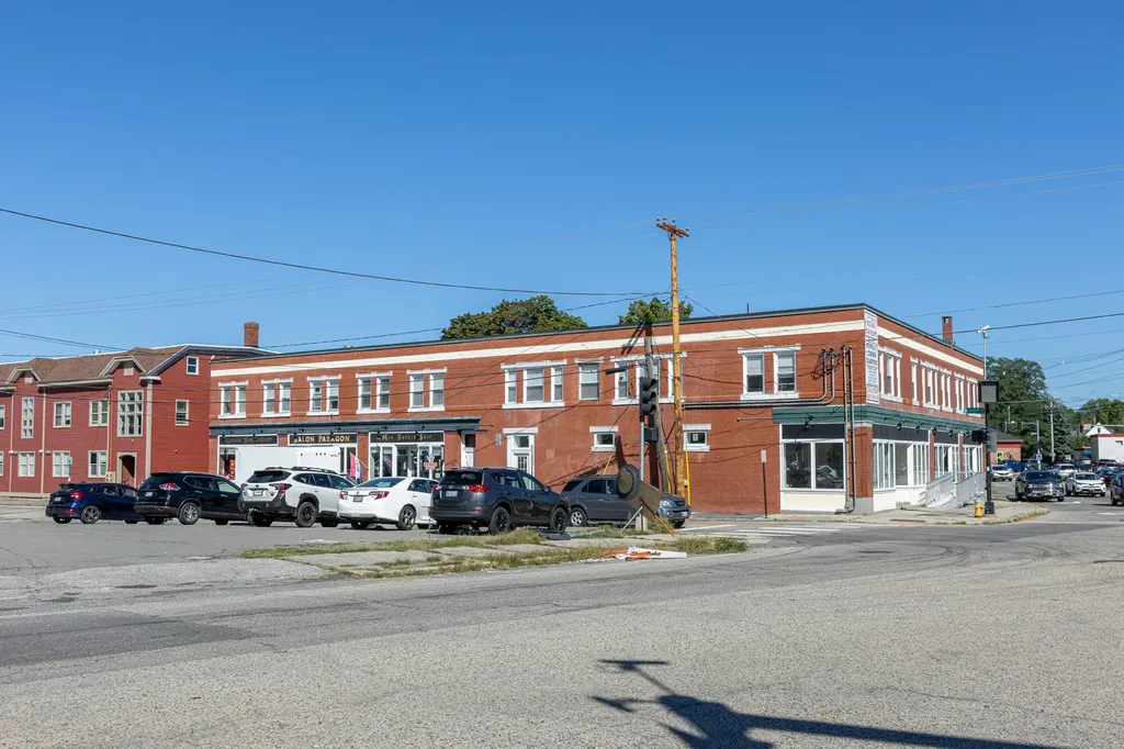 1190 Forest Avenue Portland ME 04103