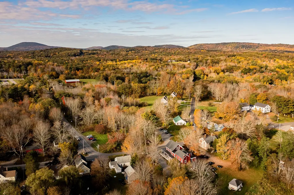 6 Heal Road Lincolnville ME 04849