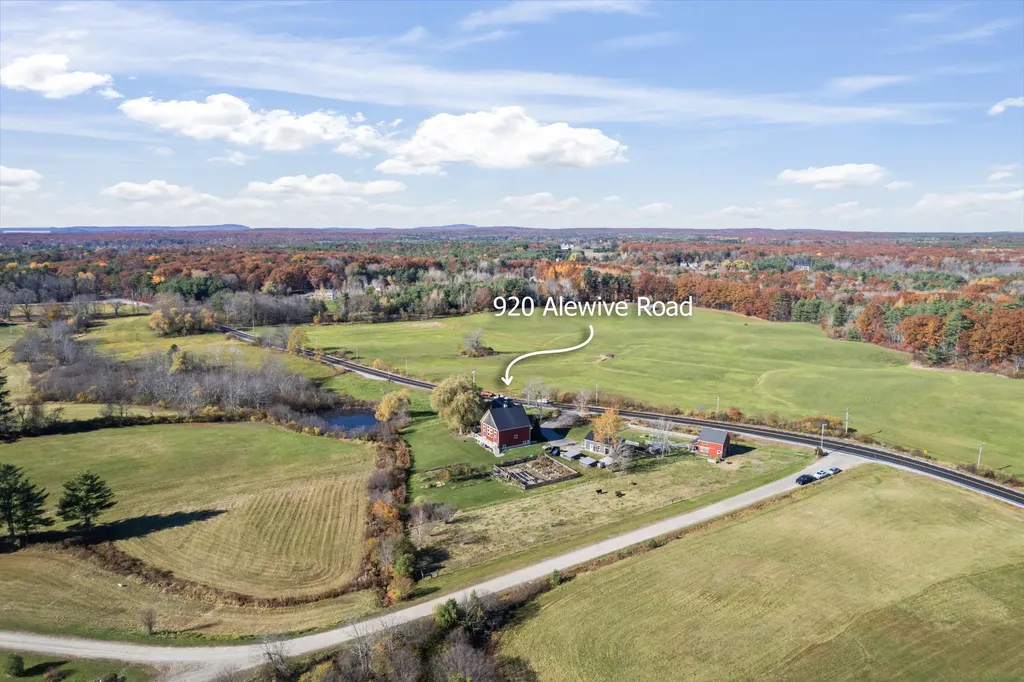 920 Alewive Road Kennebunk ME 04043