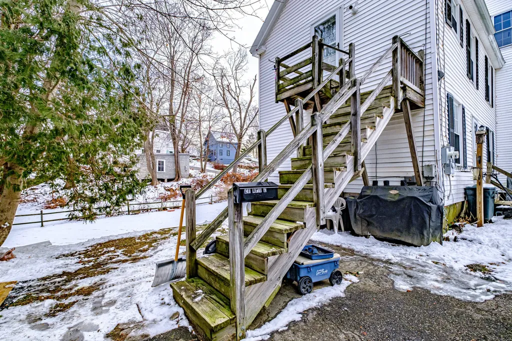 27 Beacon Street Bath ME 04530