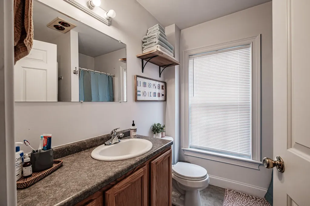 27 Beacon Street Bath ME 04530