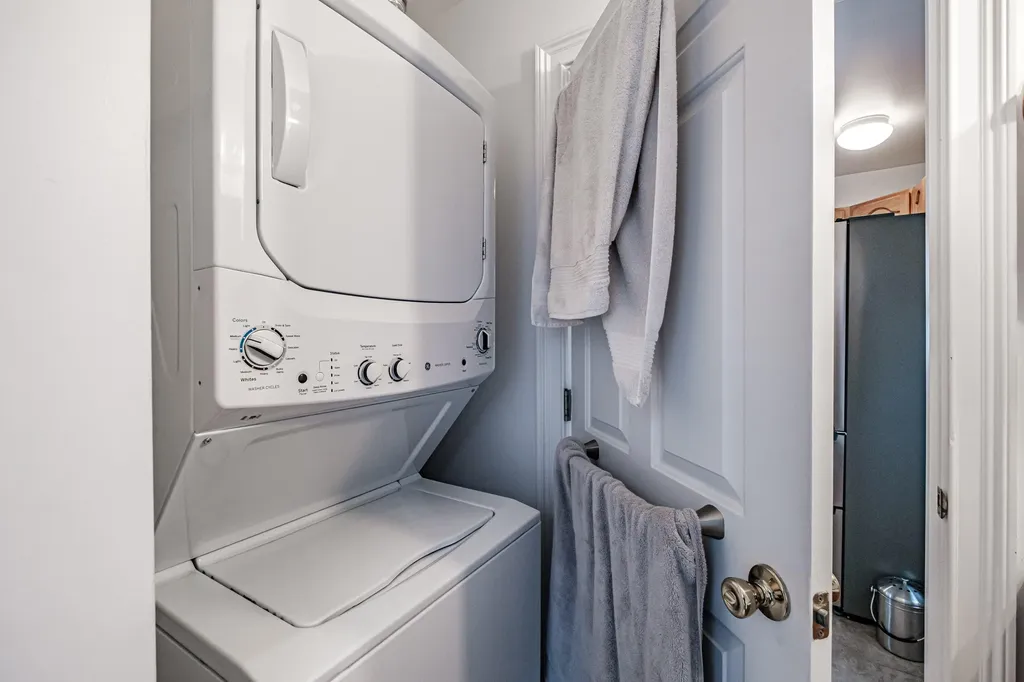 27 Beacon Street Bath ME 04530