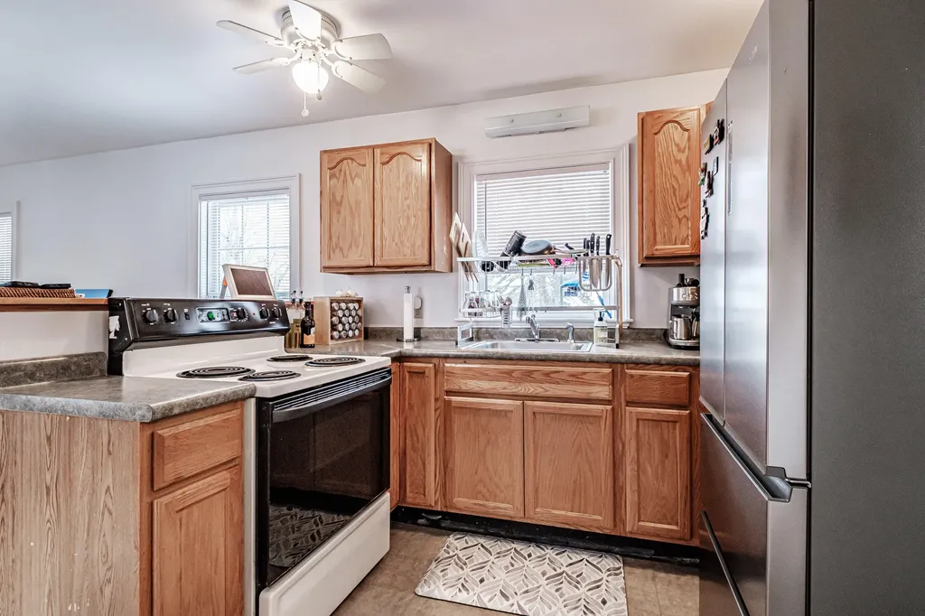 27 Beacon Street Bath ME 04530
