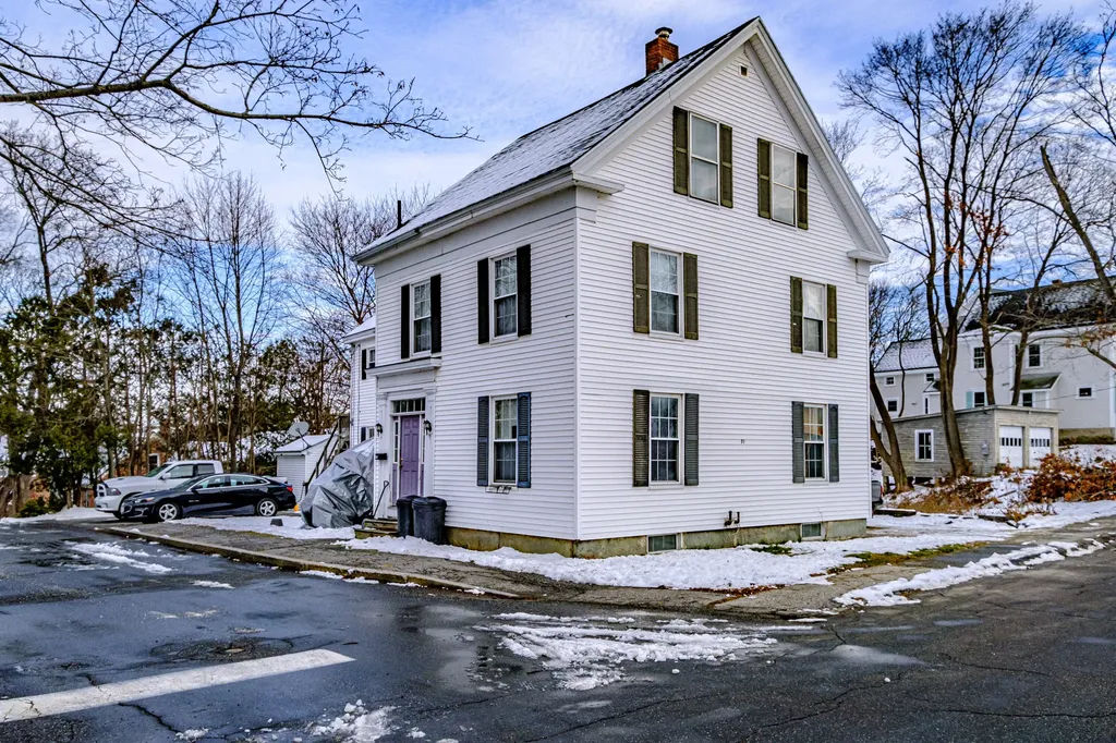 27 Beacon Street Bath ME 04530