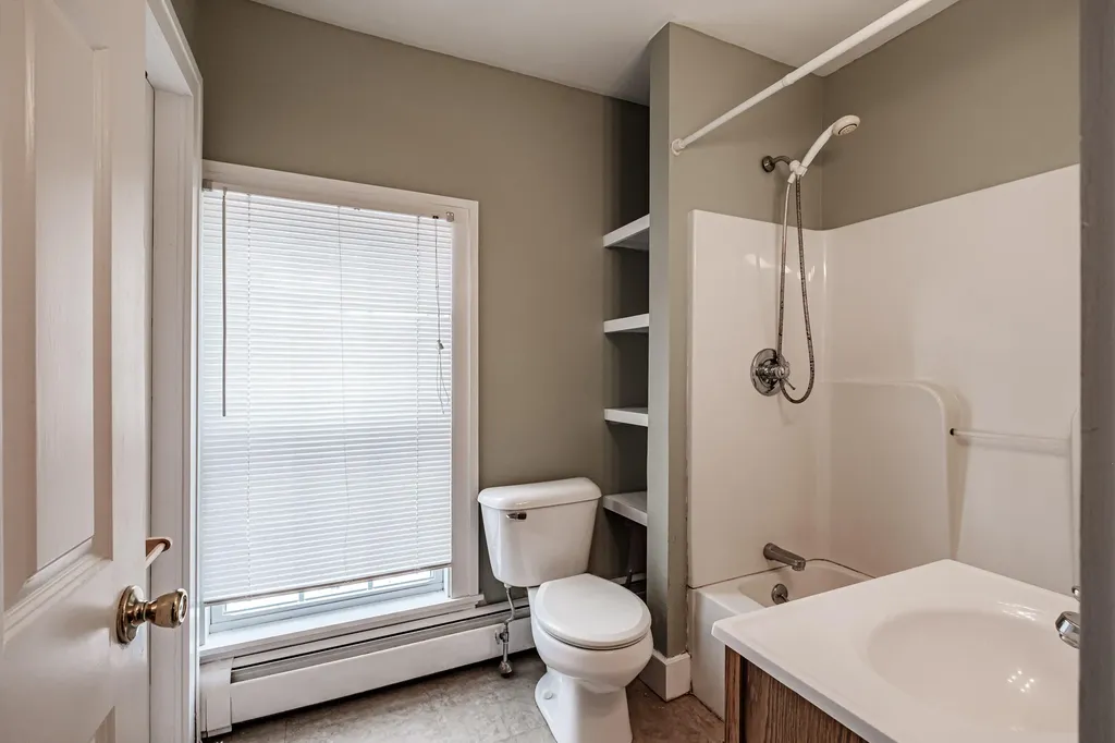 27 Beacon Street Bath ME 04530