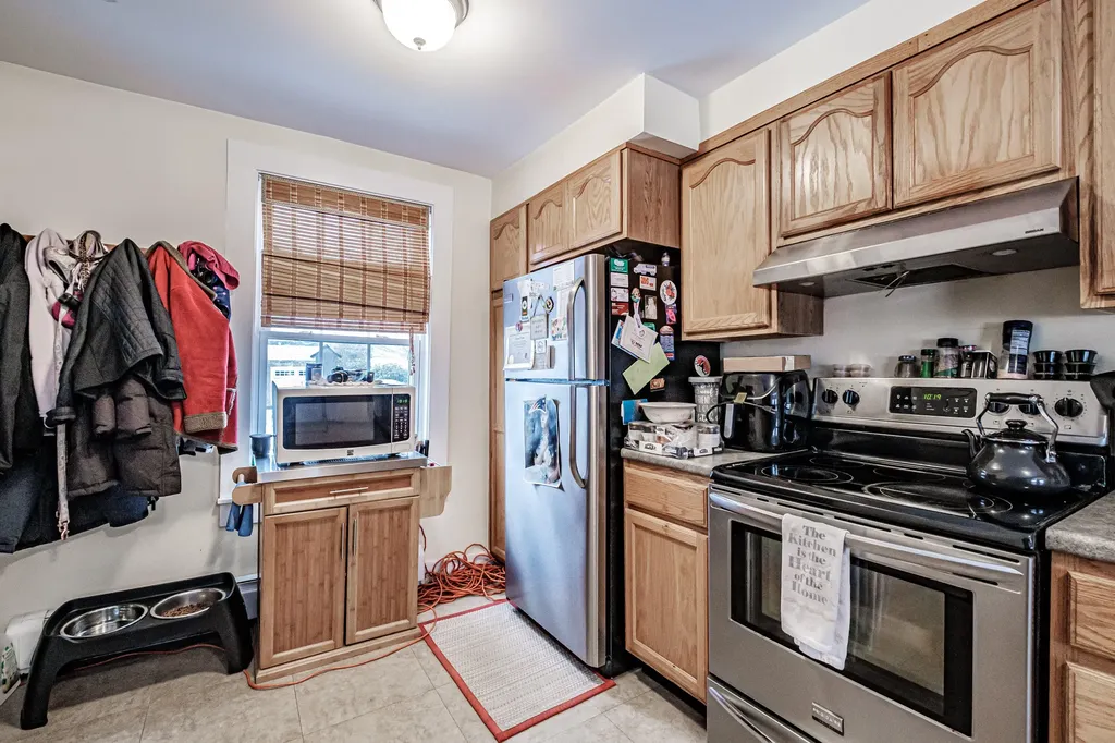 27 Beacon Street Bath ME 04530