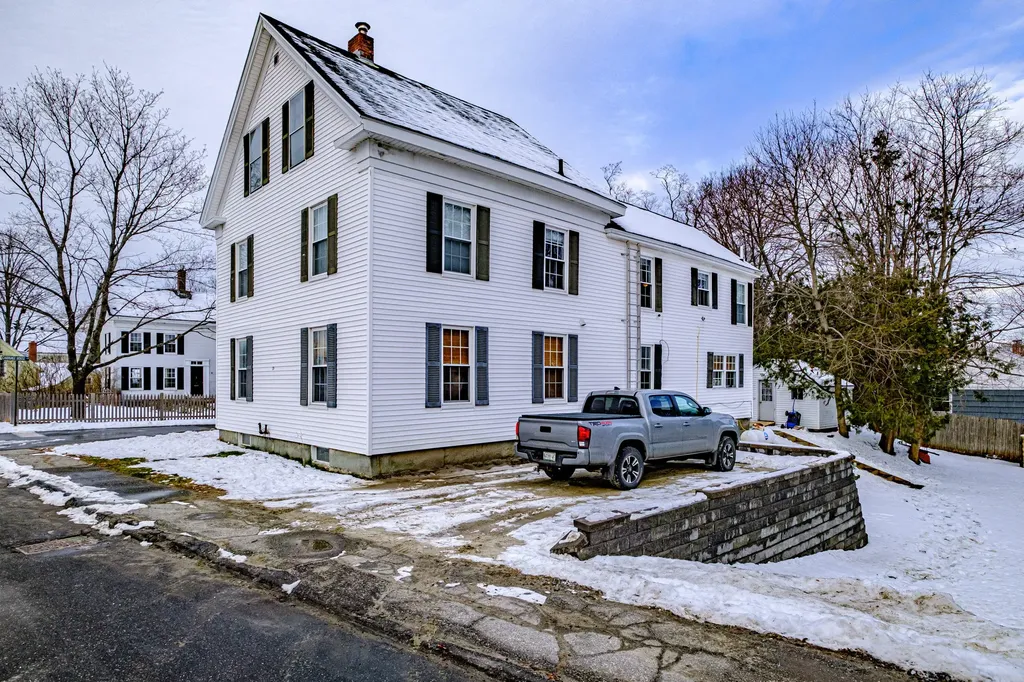 27 Beacon Street Bath ME 04530