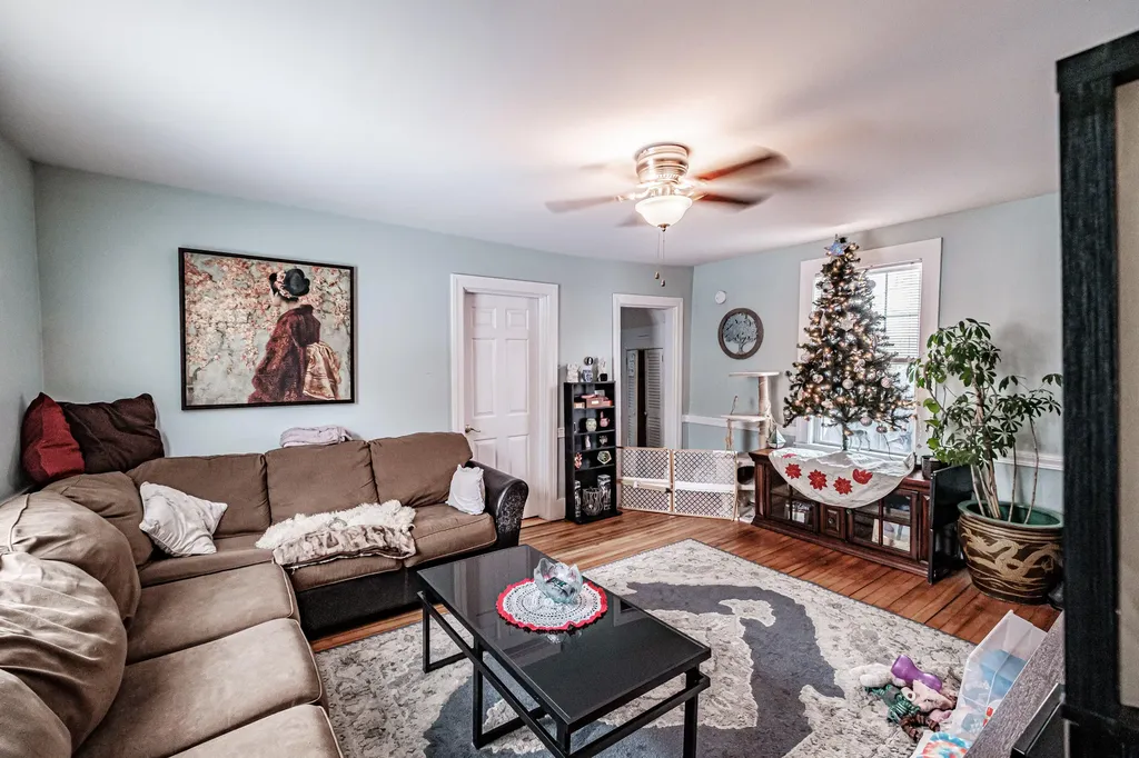 27 Beacon Street Bath ME 04530