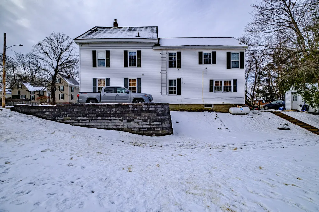 27 Beacon Street Bath ME 04530