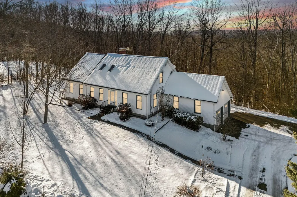 37 N Saunders Road Greene ME 04236