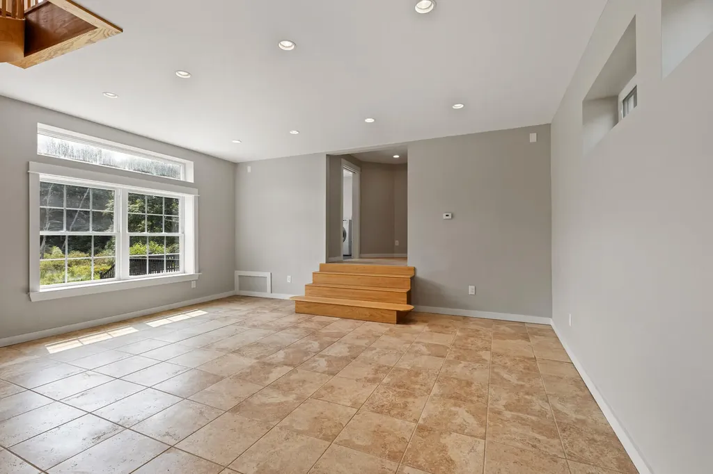 111 Dutton Road China ME 04358