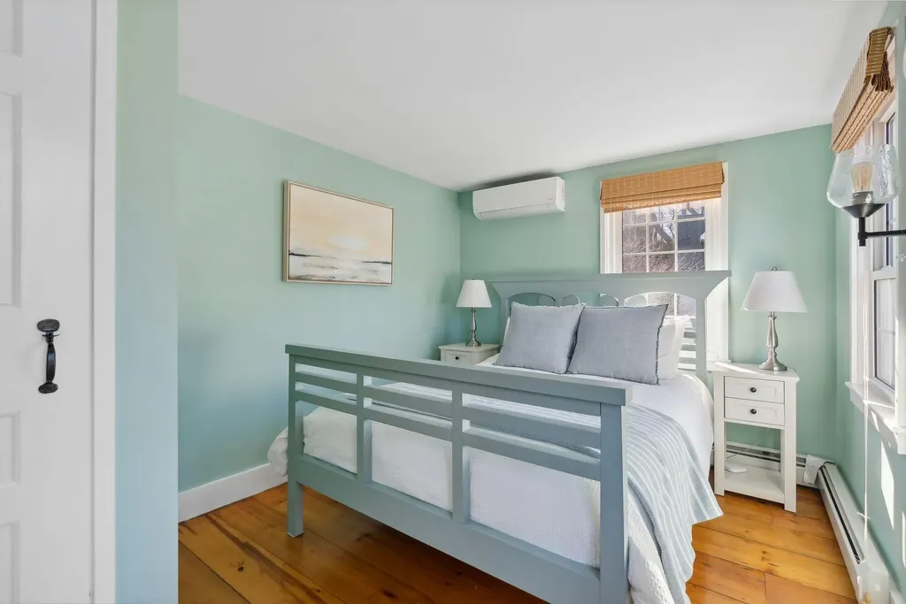 4 Garden Circle Cape Elizabeth ME 04107