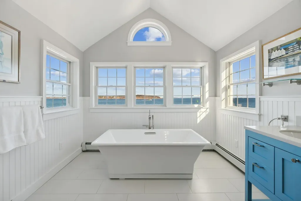 4 Garden Circle Cape Elizabeth ME 04107