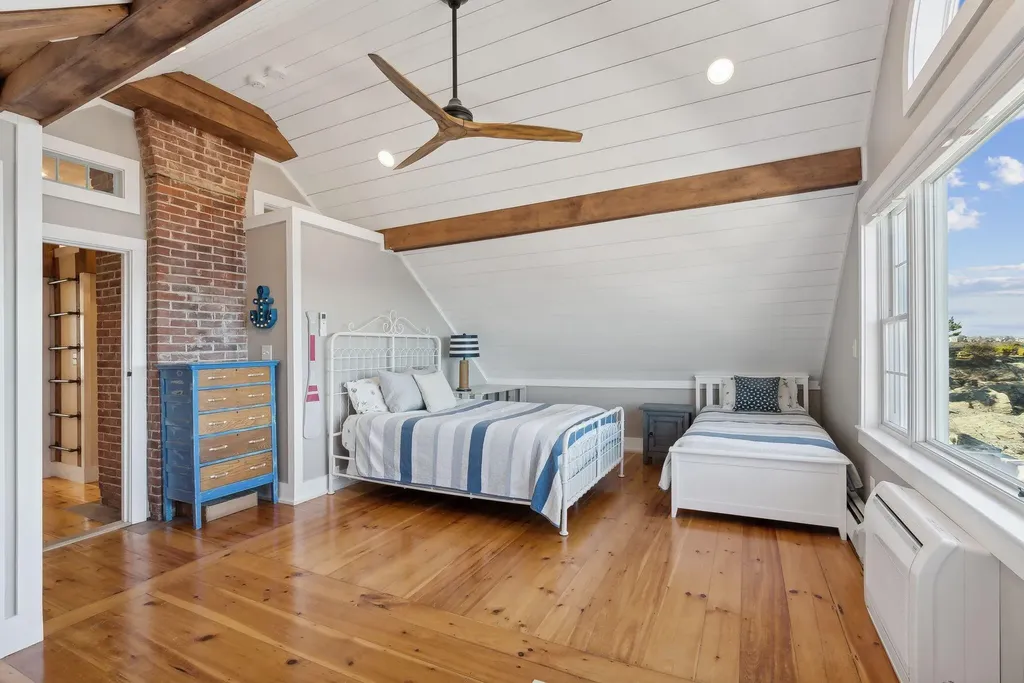 4 Garden Circle Cape Elizabeth ME 04107