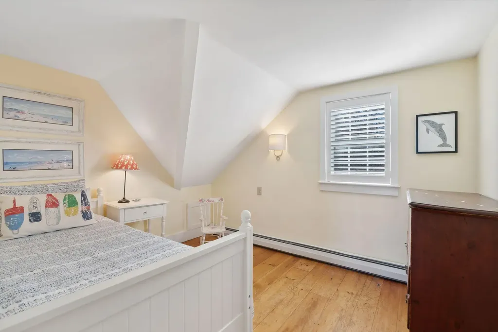 4 Garden Circle Cape Elizabeth ME 04107