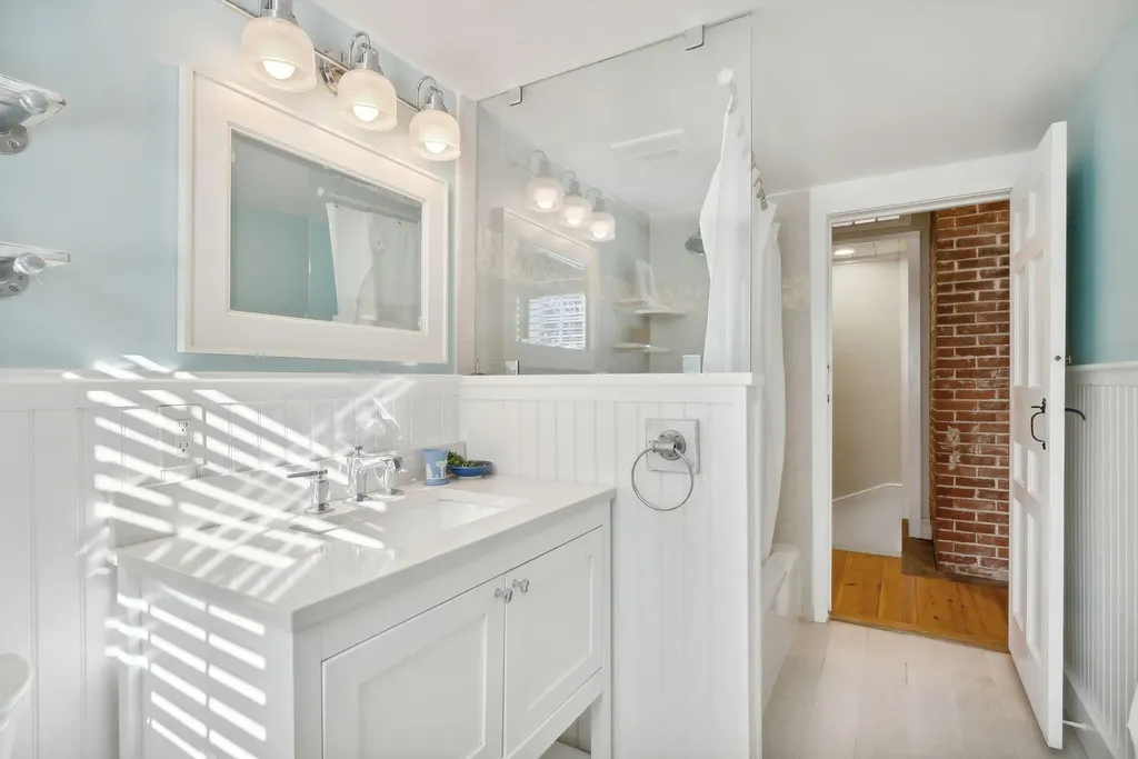 4 Garden Circle Cape Elizabeth ME 04107